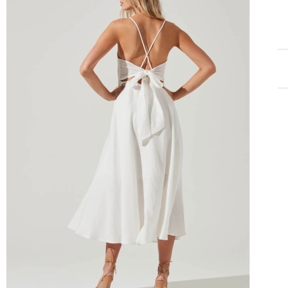Astr Dresses & Skirts - Astr ambrosia midi dress